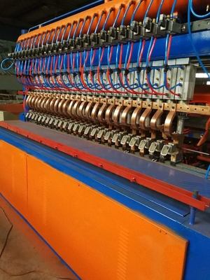 الصين 2 متر عرض 1000 كجم وزن شبكة الصلب ماكينة تصنيع المعدات الأصلية / أوديإم المزود