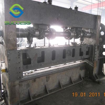 الصين آلة معدن موسع من الفولاذ المقاوم للصدأ مخصصة مع شكل ثقب ماسي وإنتاج لتلبية احتياجات الإنتاج بكميات كبيرة المزود