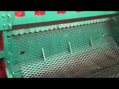 آلة معدنية موسعة